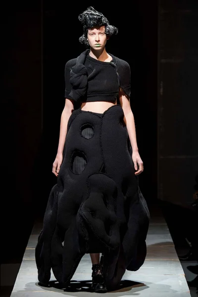 Look 18